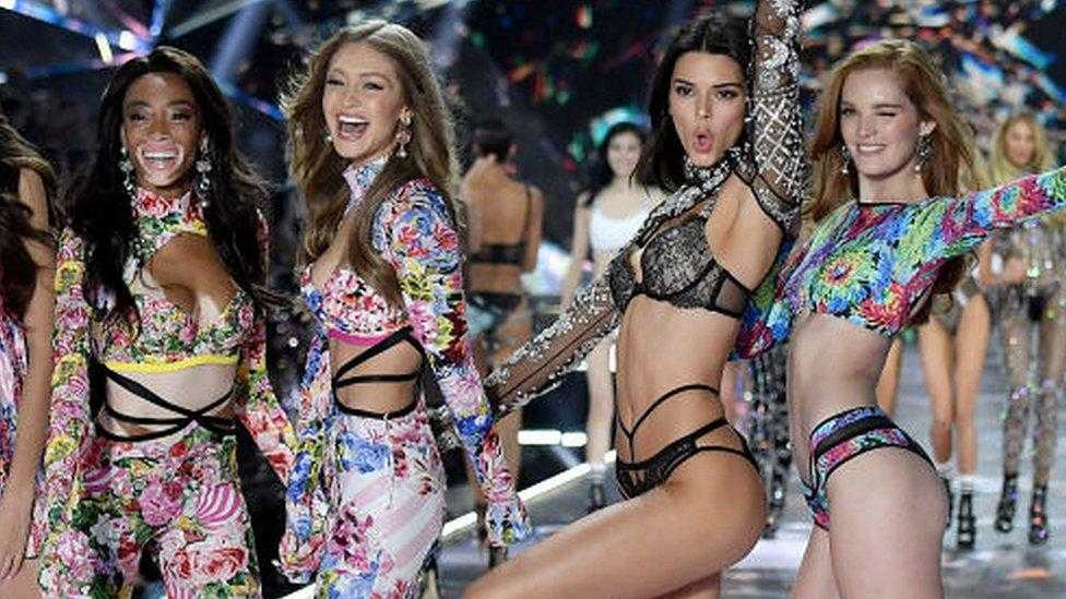 Кто такая валентина сампайо – модель-трансгендер, ставшая лицом victoria's secret